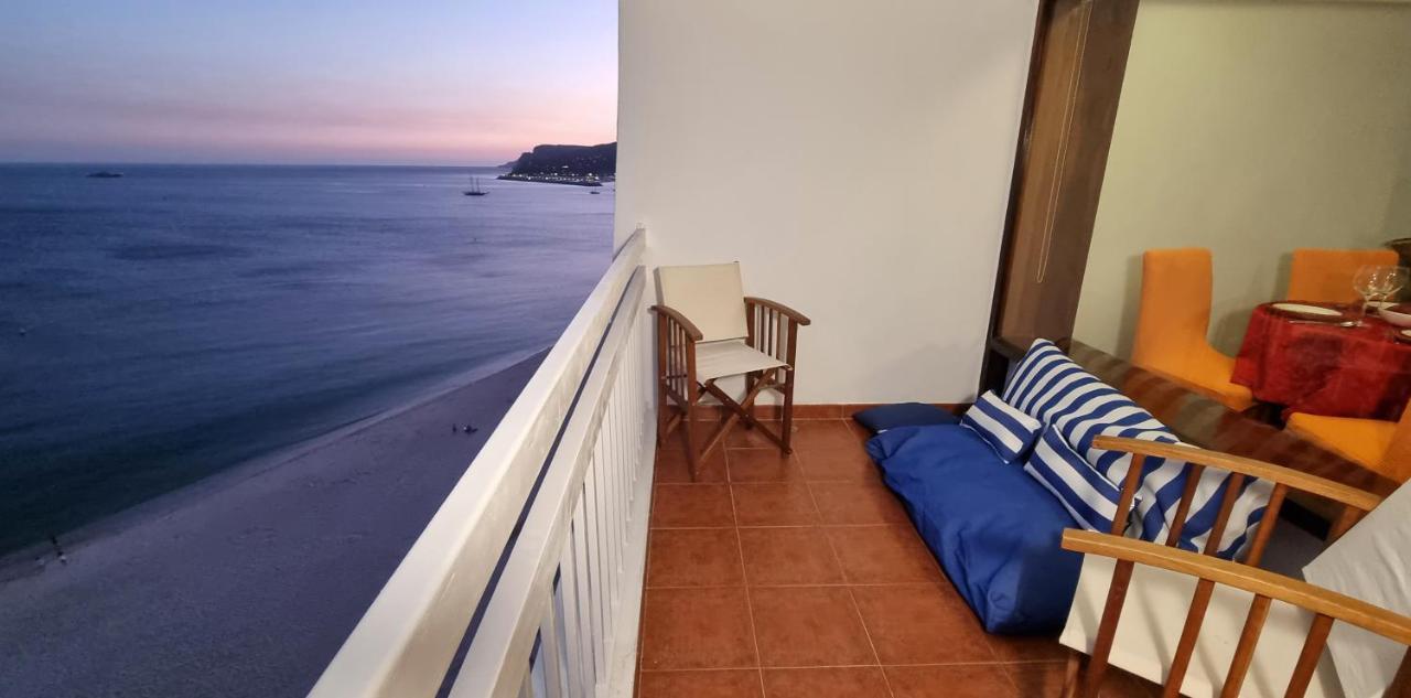 Sesimbra Sun&Sea - Beachfront Apartment! Exterior foto